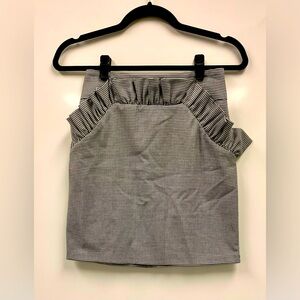 Woman’s H&M black and white mini skirt